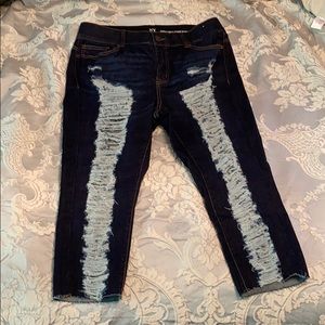 NY&C Curvy Sculpting Skinny Ripped Capri Jeans 14